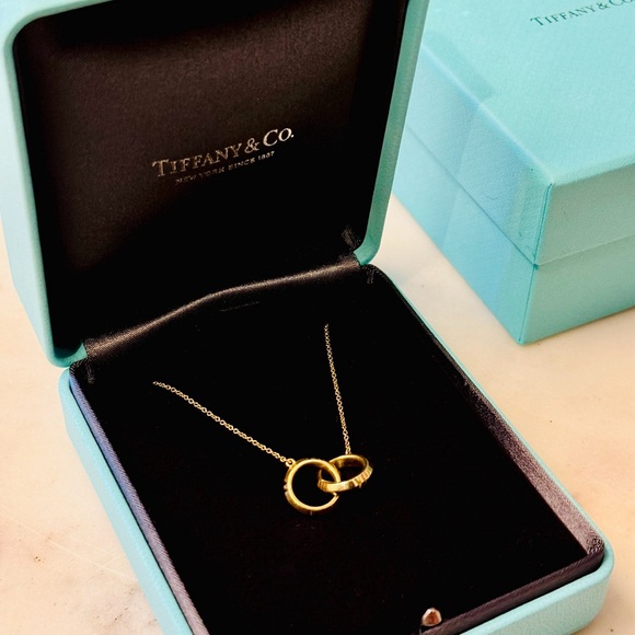 Authentic Tiffany’s 18K Yellow Gold Atlas X Closed Interlocking Pendent Necklace - Picture 2 of 12